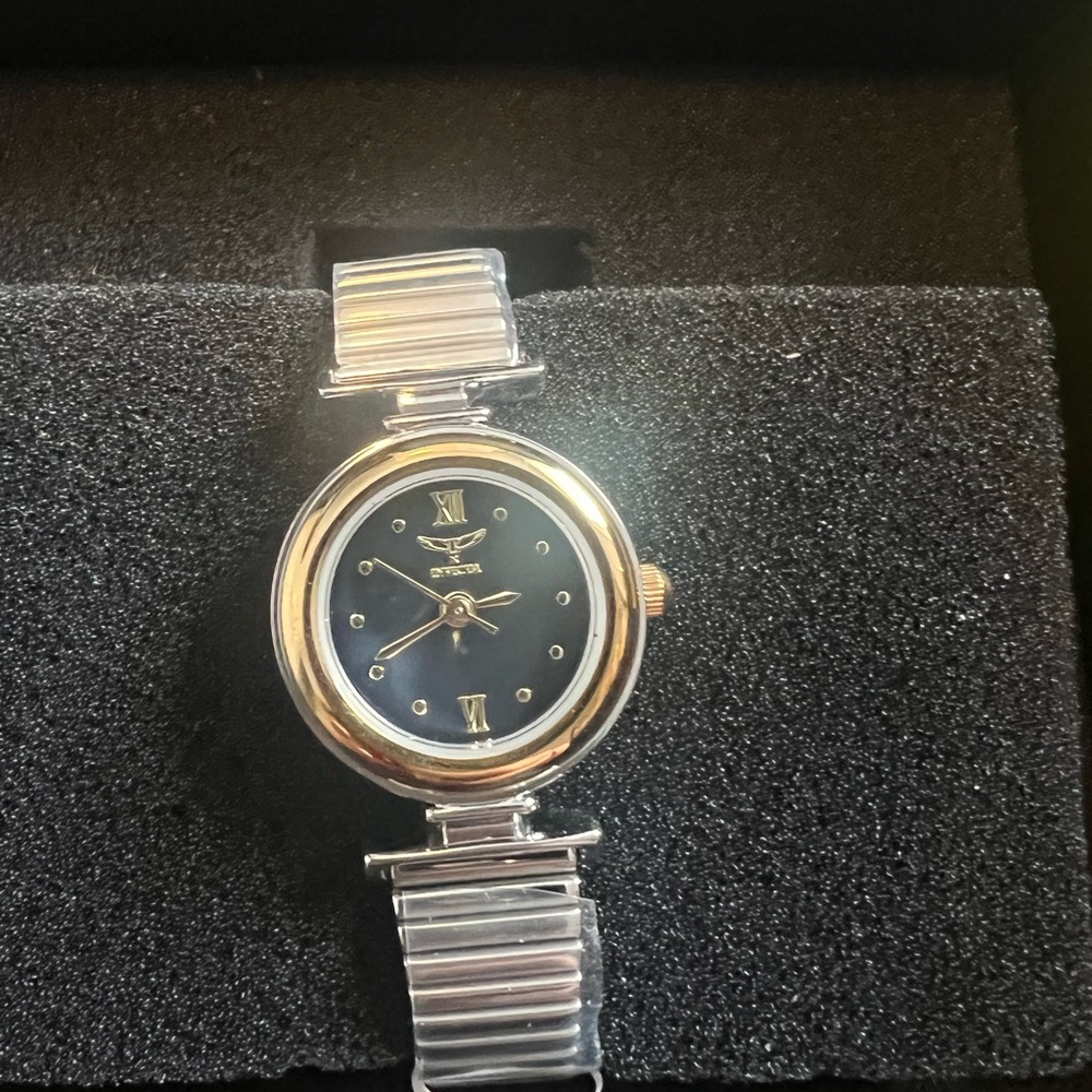 Flash Sale! Invicta Women’s Watch Model 69076 Black Dial Two-Tone-Tone-New w Box